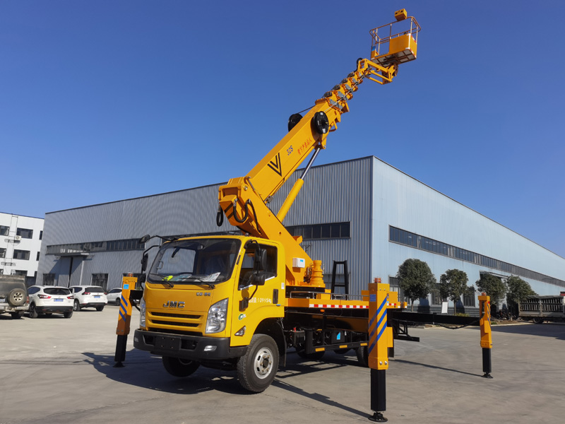 江鈴國(guó)六32米高空作業(yè)車(chē)